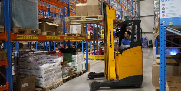 Mavom Magazijn Reachtruck
